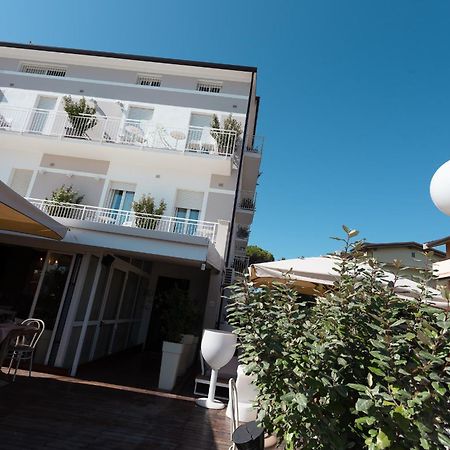 קרביה Hotel Ronchi מראה חיצוני תמונה