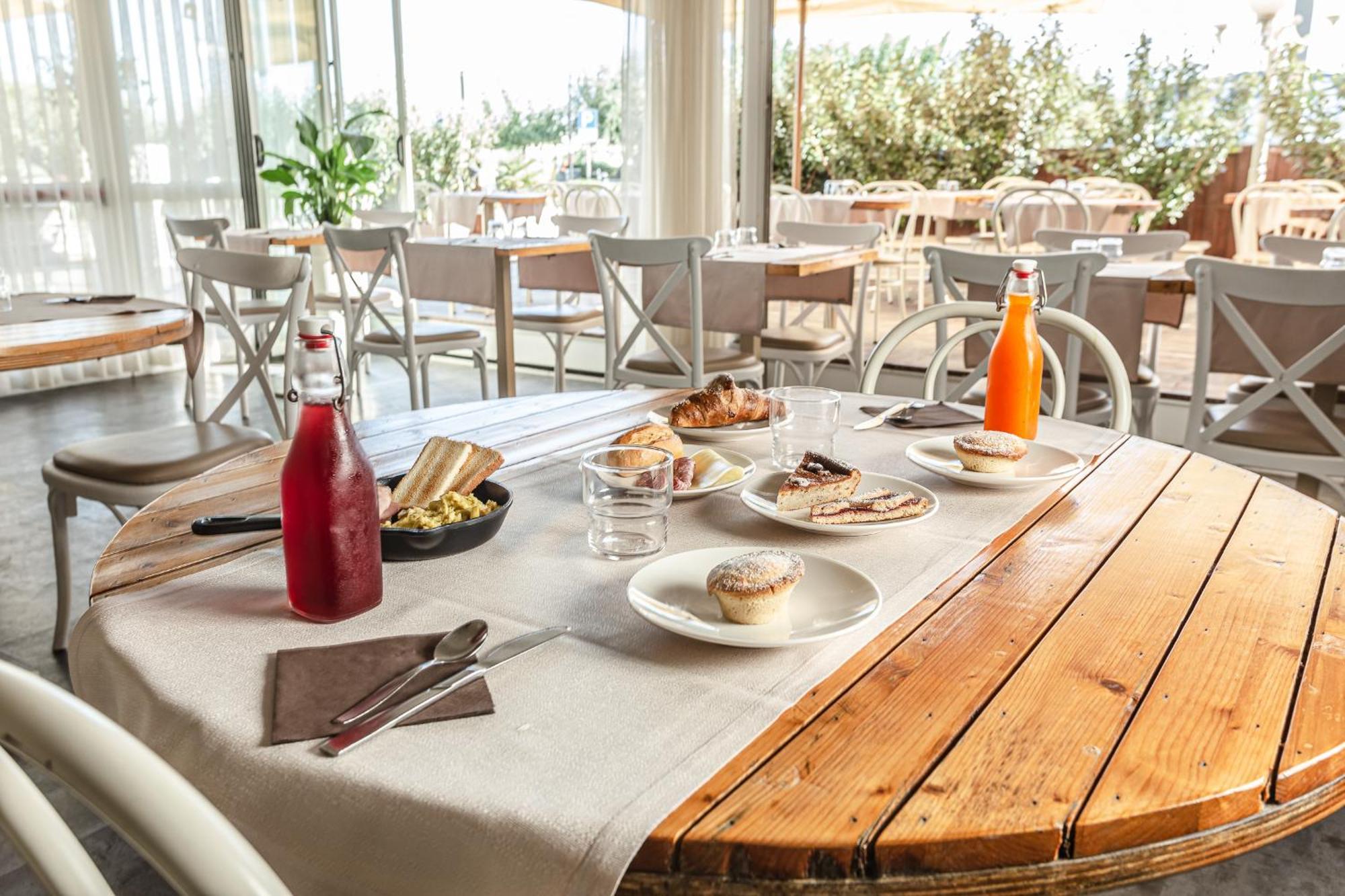 קרביה Hotel Ronchi מראה חיצוני תמונה