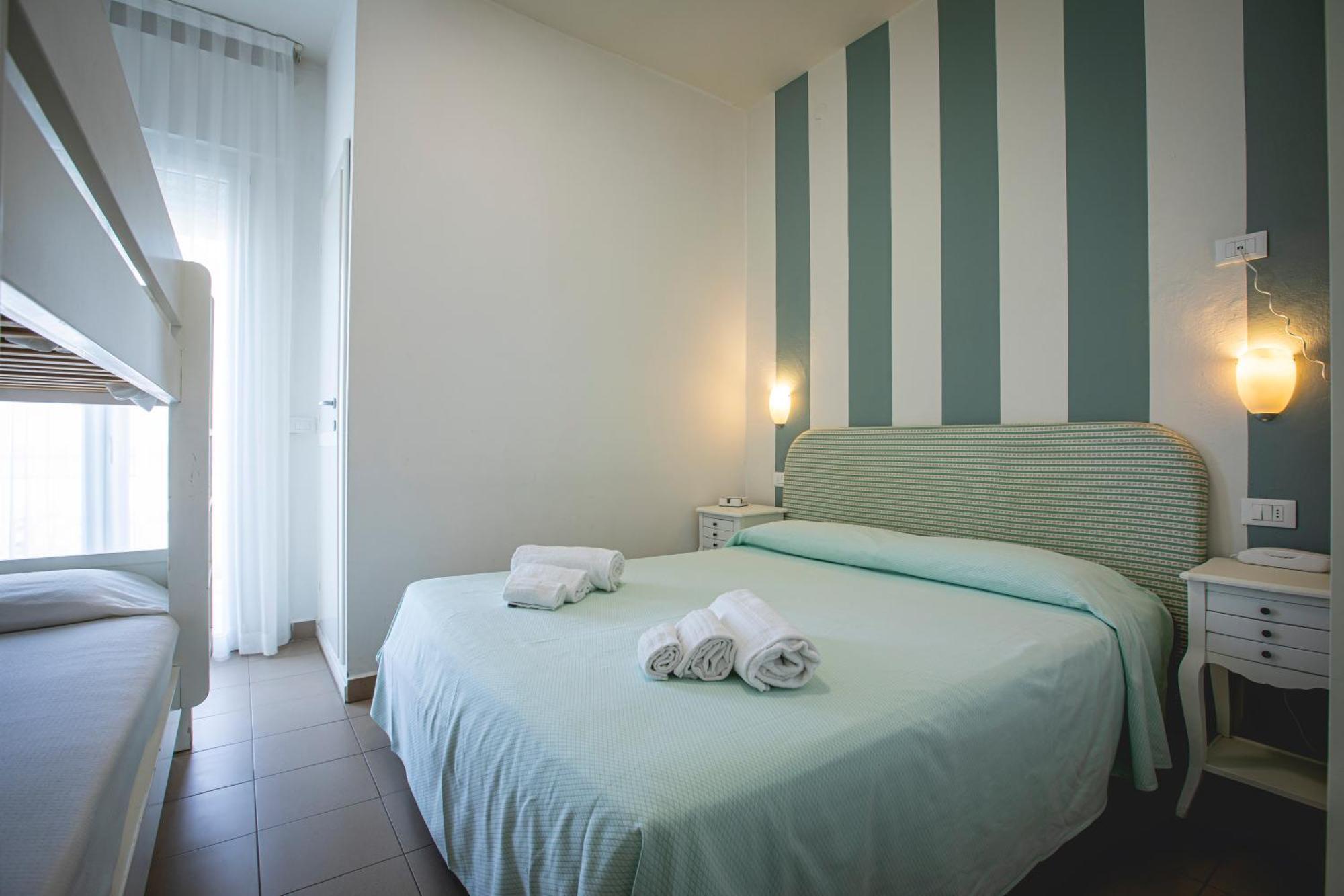 קרביה Hotel Ronchi מראה חיצוני תמונה