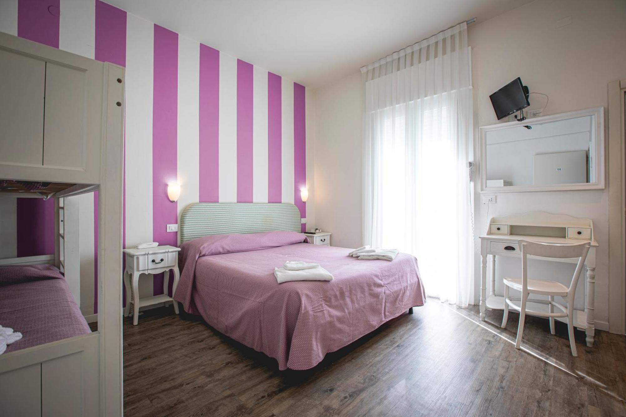 קרביה Hotel Ronchi מראה חיצוני תמונה