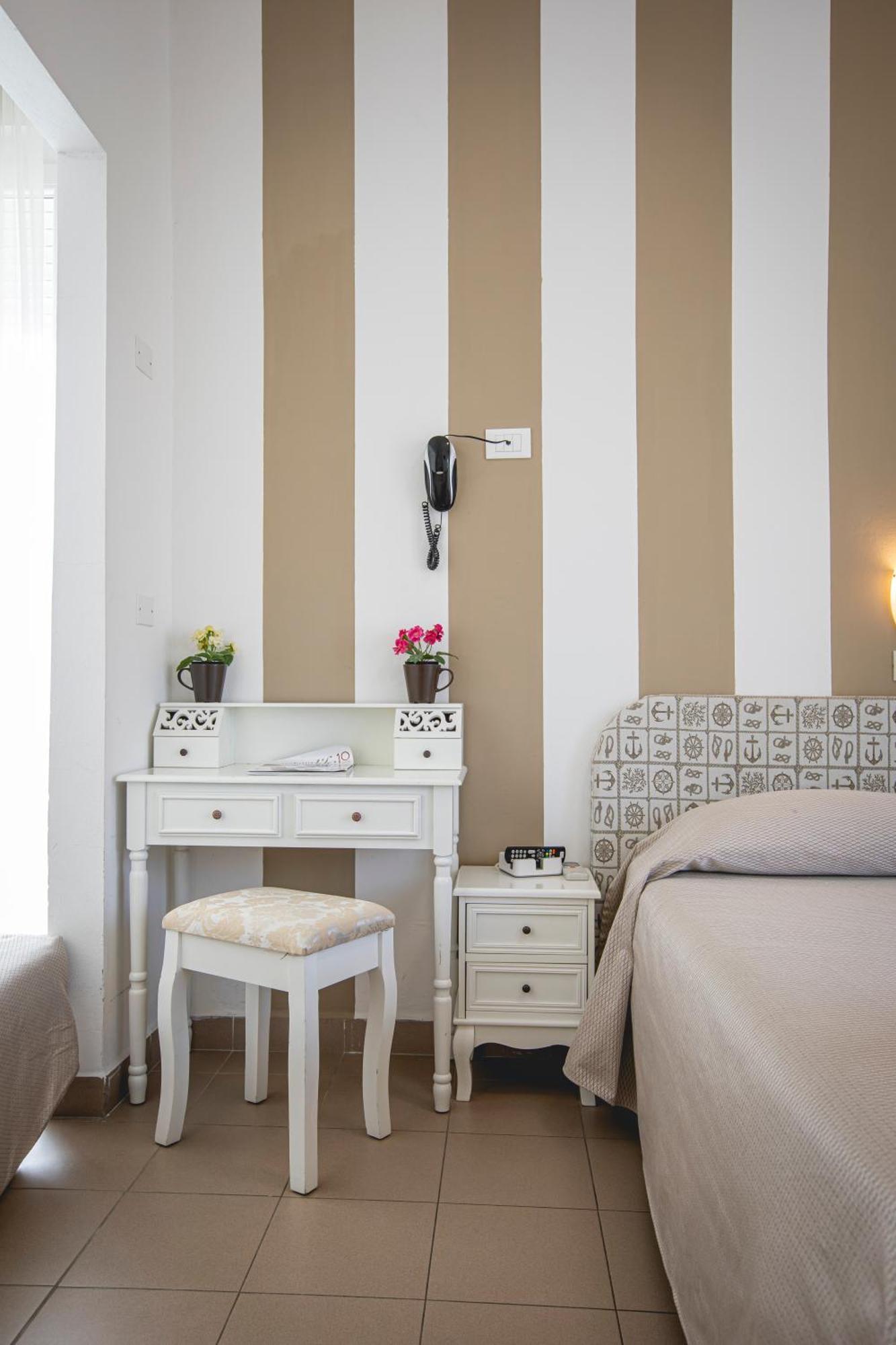קרביה Hotel Ronchi מראה חיצוני תמונה