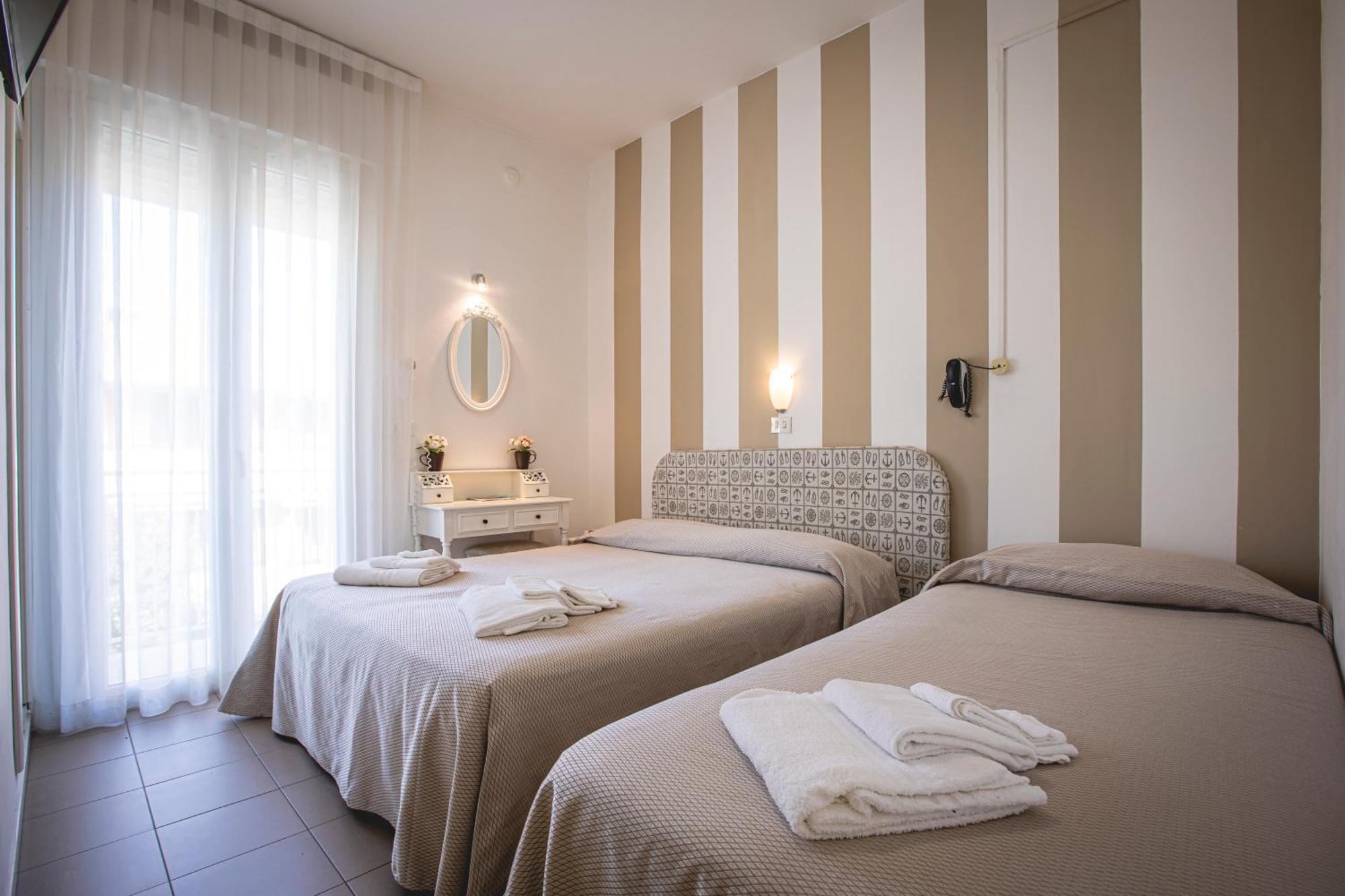 קרביה Hotel Ronchi מראה חיצוני תמונה