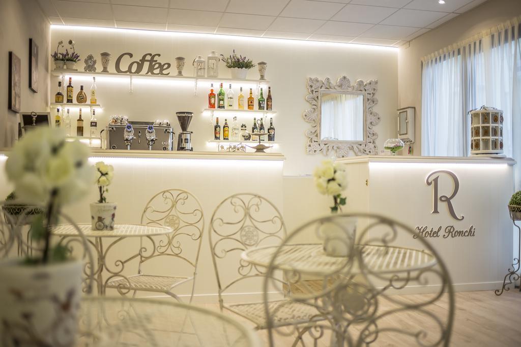 קרביה Hotel Ronchi מראה חיצוני תמונה